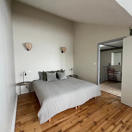 Centre 3 Chambres, Patio Privé, Garage, Linge Et Ménage Inclus * Narbona