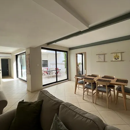 Centre 3 Chambres, Patio Prive, Garage, Linge Et Menage Inclus * Нарбонна