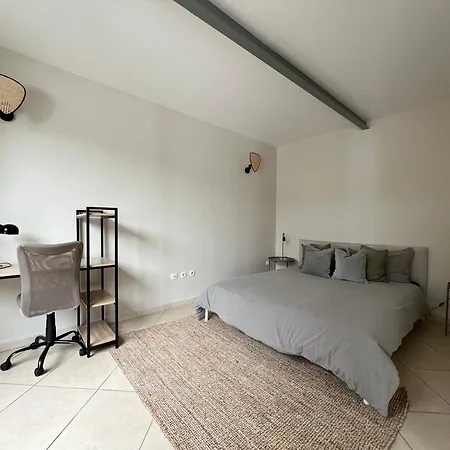 Centre 3 Chambres, Patio Prive, Garage, Linge Et Menage Inclus アパート *