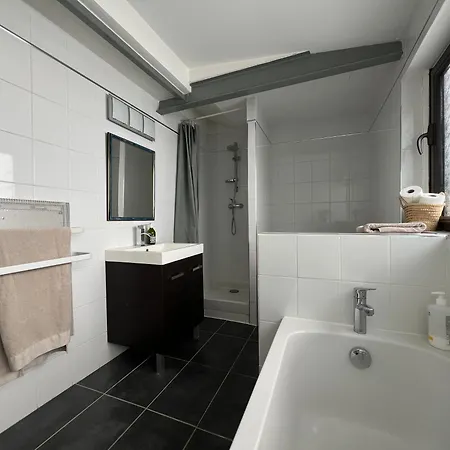 Centre 3 Chambres, Patio Prive, Garage, Linge Et Menage Inclus *