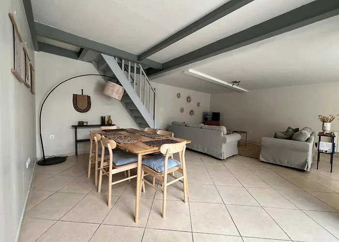 Centre 3 Chambres, Patio Prive, Garage, Linge Et Menage Inclus Apartman *
